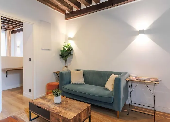 Superb La Sorbonne Latin Quarter